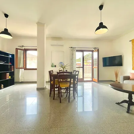 Blue Zone Mimi Apartman